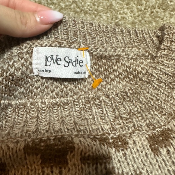 Cheetah Sweater - Picture 3 of 3